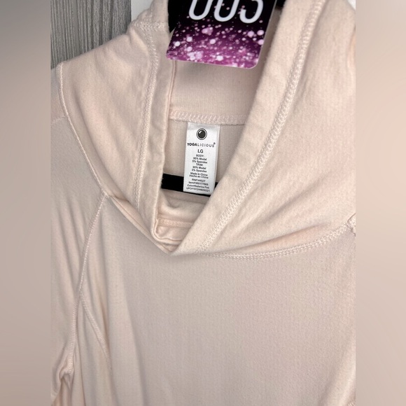 003. Yogalicious Relaxed Cross Neck Light Pink Sweatshirt Women's L - Picture 8 of 12